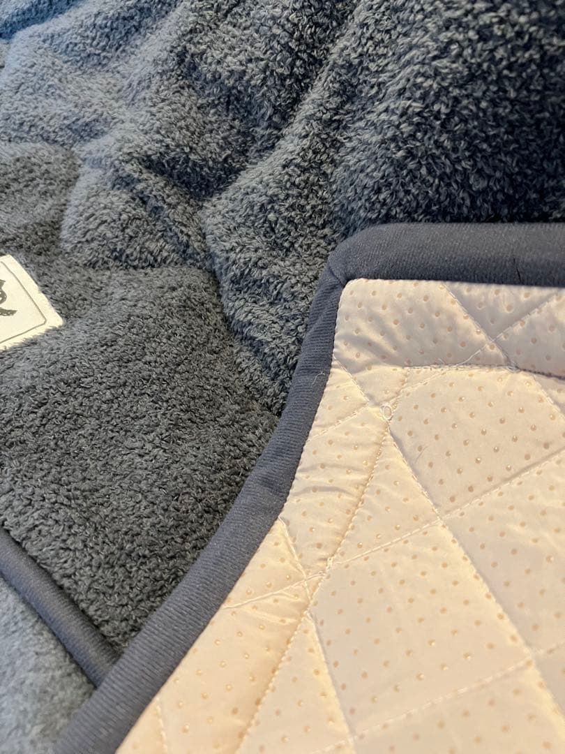 新品　フルート　コタツ掛布団、ラグ　正方形こたつセット