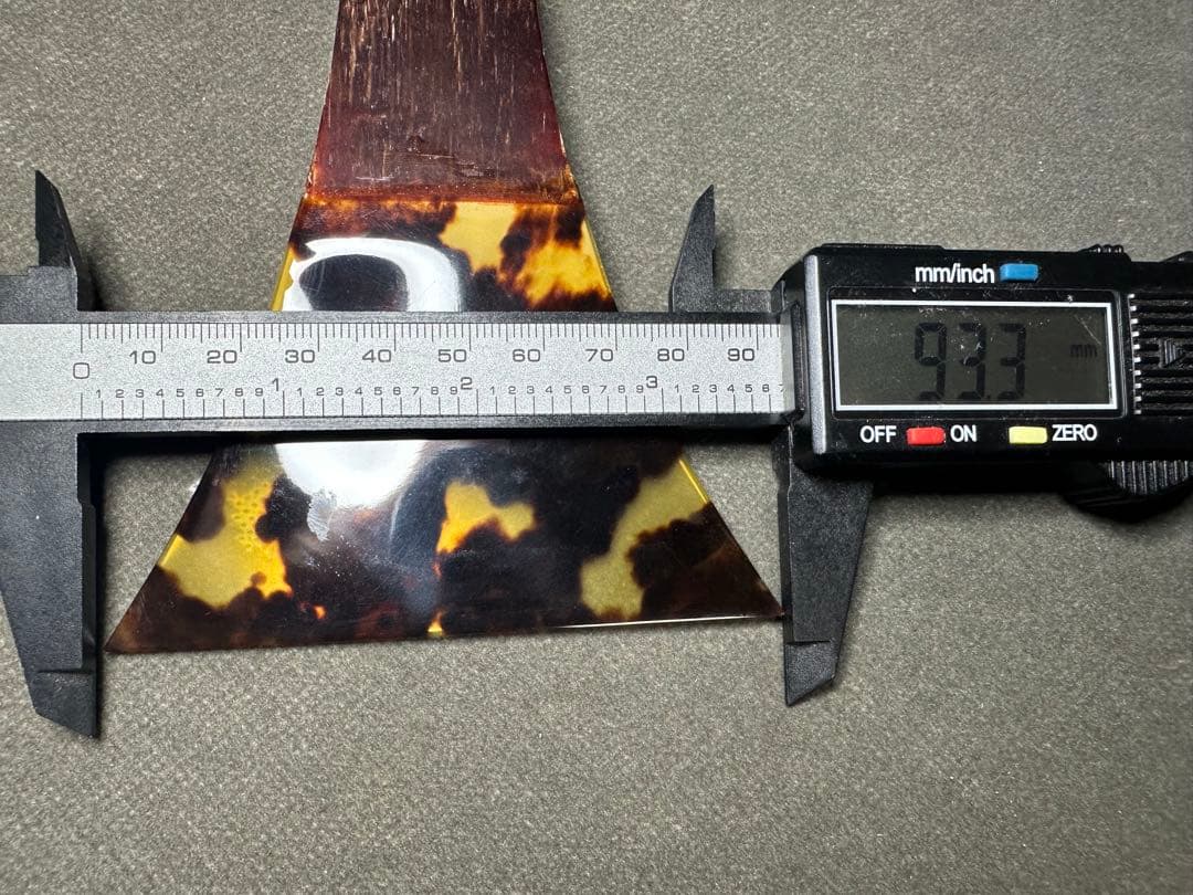 三味線　鼈甲撥　天然素材　バチ　和楽器 民謡　アンティーク　細密細工