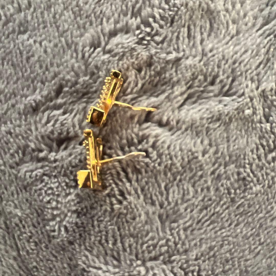 ルイヴィトンピアス両耳用