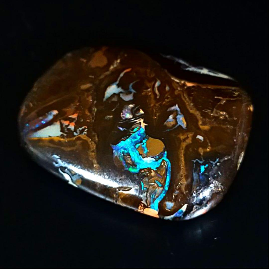 ボルダーオパールのタンブル①