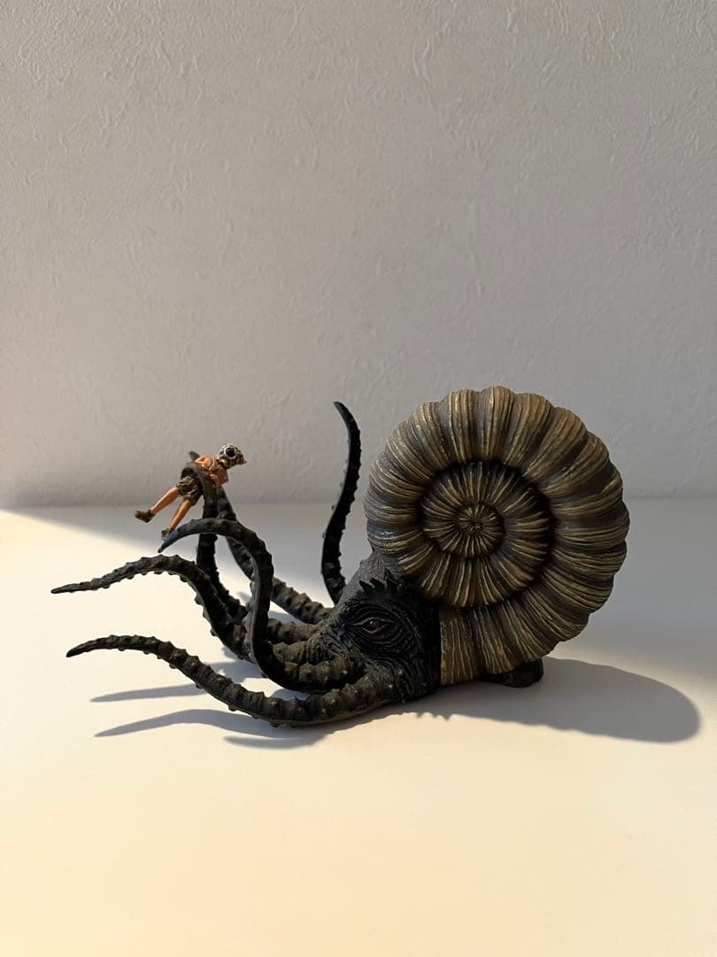 巨大アンモナイトフィギュア　特撮レアもの