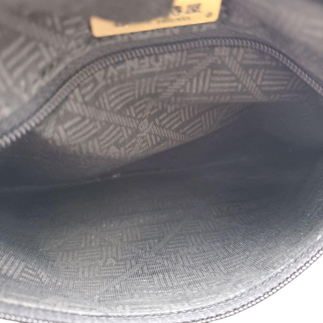 美品 印傳屋 INDEN-YA ハンドバッグ 鹿革 漆 甲州印伝 黒 ブラック