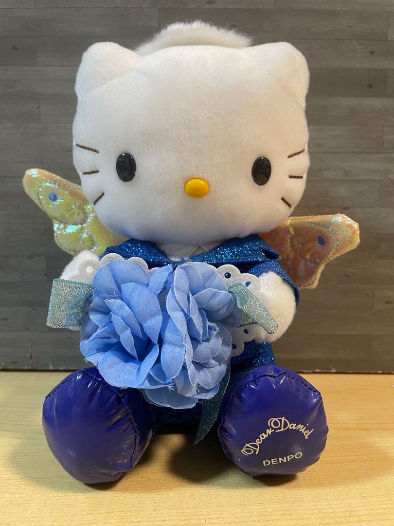 テ押箱　キティ まとめ売りウェディングぬいぐるみセットいちごモチーフぬいぐるみ