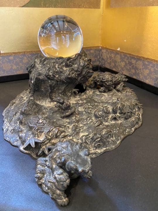 ■送料無料■ 銅器　獅子　古美術　骨董賓　岩上の獅子　水晶？