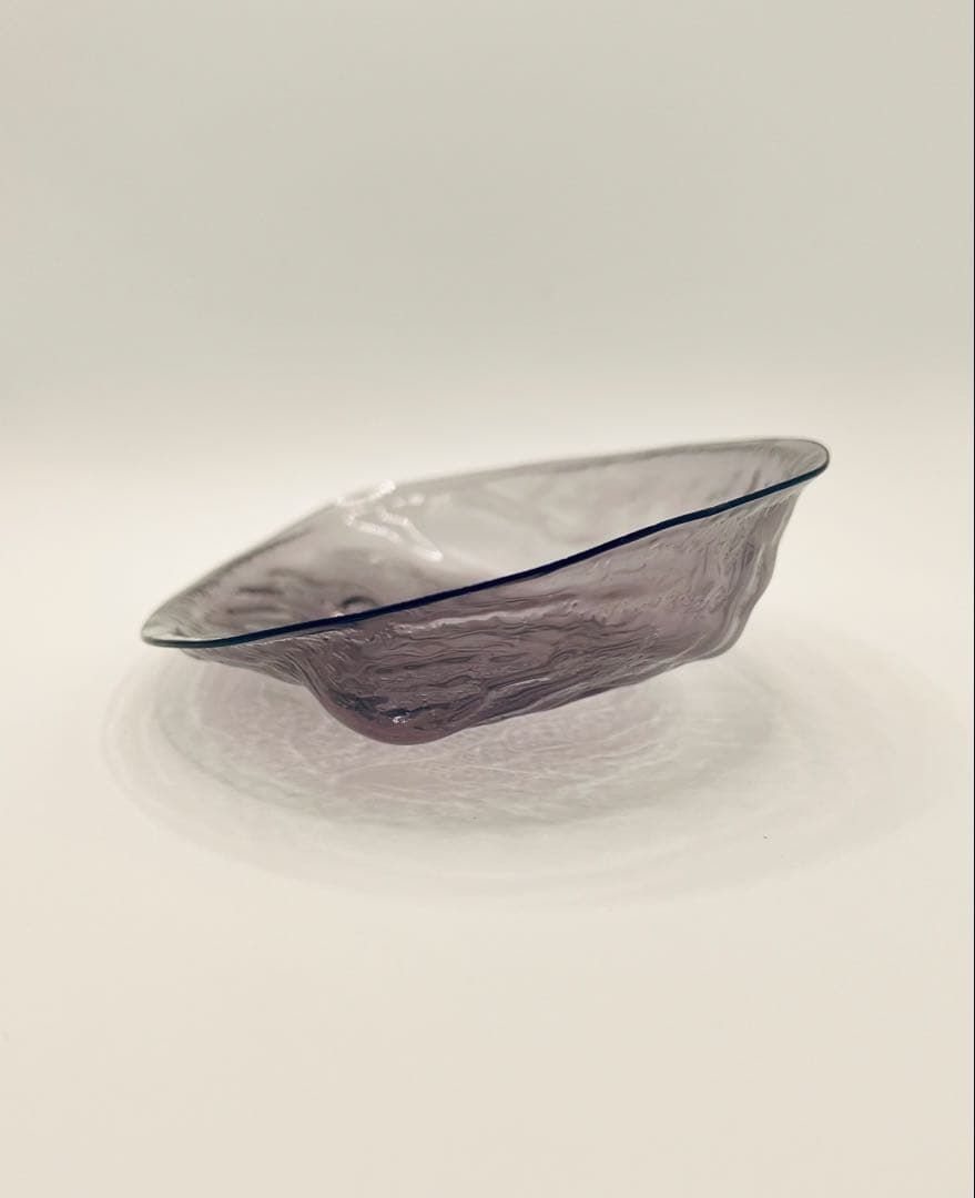 江戸ガラス　型吹きガラスあわび型皿　紫　ギヤマン　びいどろ　アンティーク和ガラス