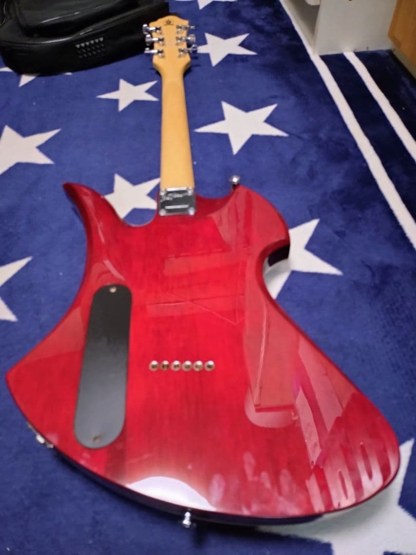 B.C. Rich Masterpiece モッキンバード レッド