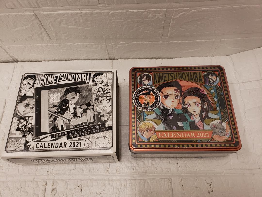 A059-104定 鬼滅の刃 コミックカレンダー2021 特製 缶入り 日めくり