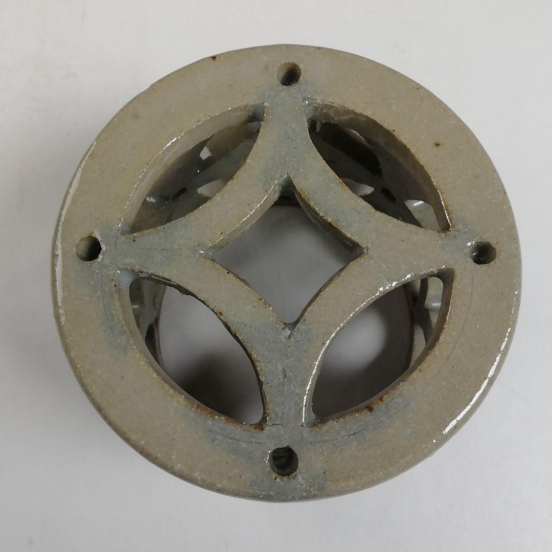 Ｗ１２３　蓋置　『七宝透かし』『小久慈窯 造』　共箱　茶道具