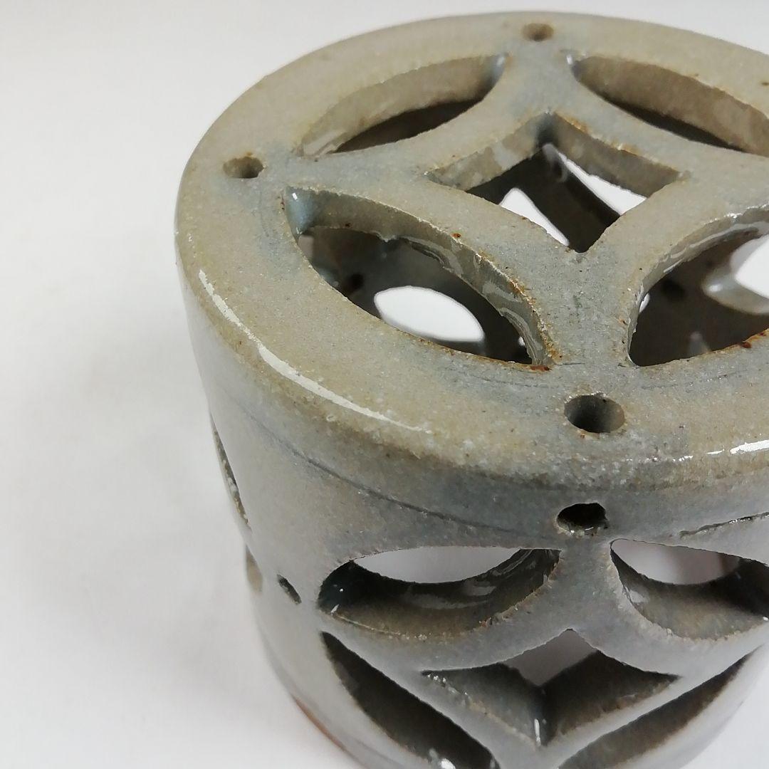 Ｗ１２３　蓋置　『七宝透かし』『小久慈窯 造』　共箱　茶道具