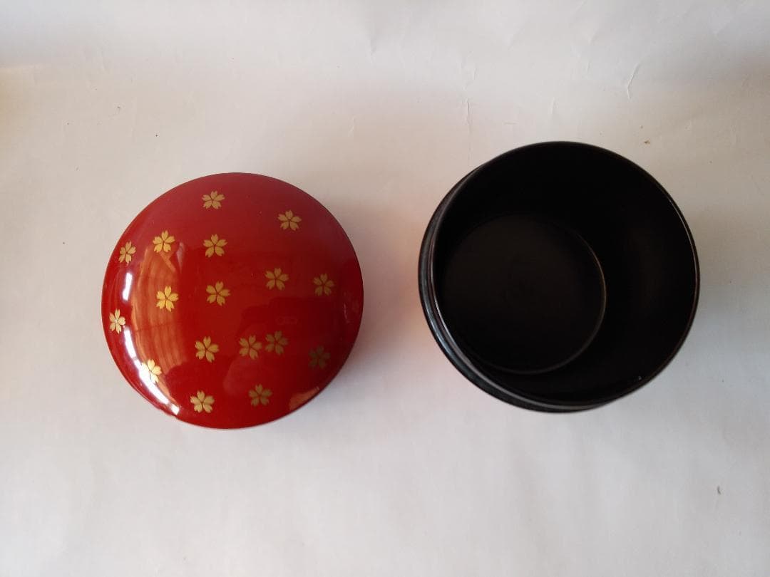 久世宗春 作『 桜に雉子蒔絵 』朱薬器 棗 共箱 漆器 漆芸 抹茶 茶道具 新品