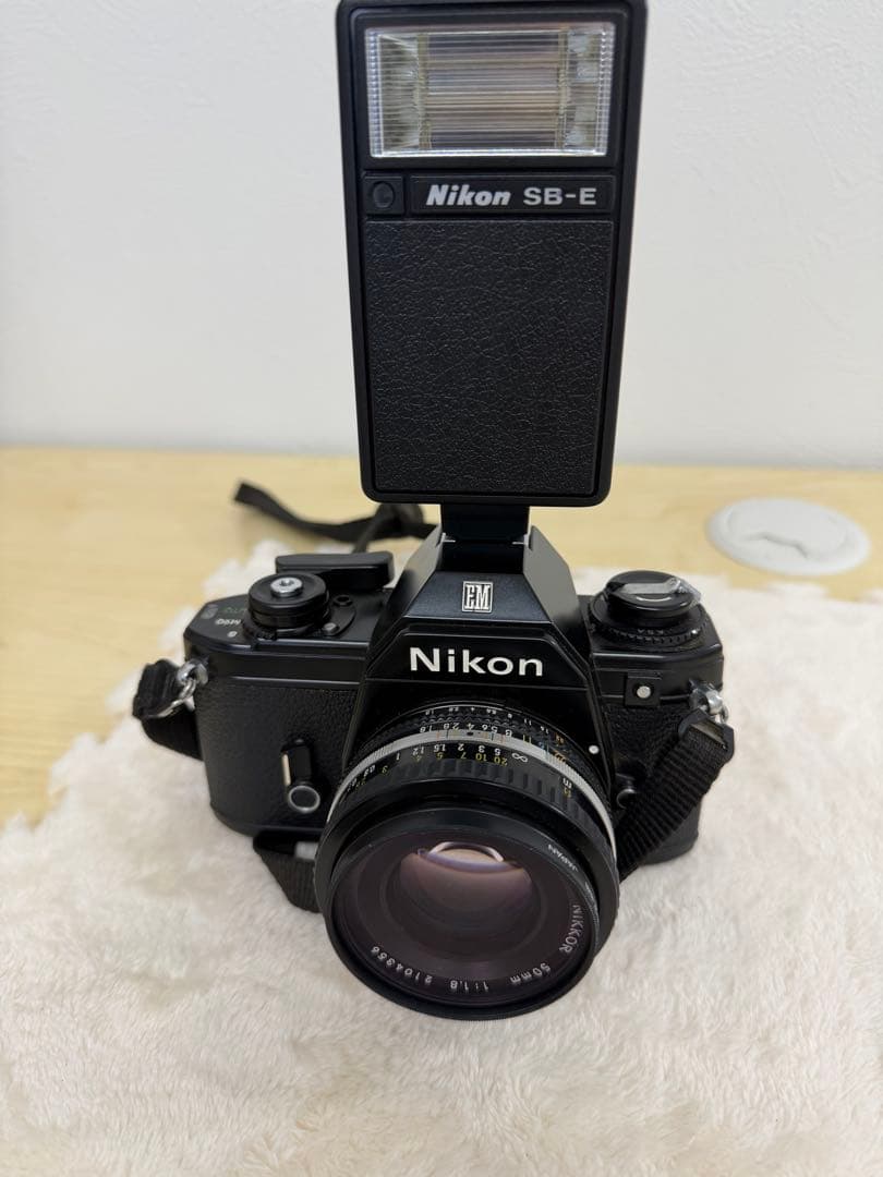 Nikon EM 一眼レフカメラ NIKKOR 50mm f/1.8