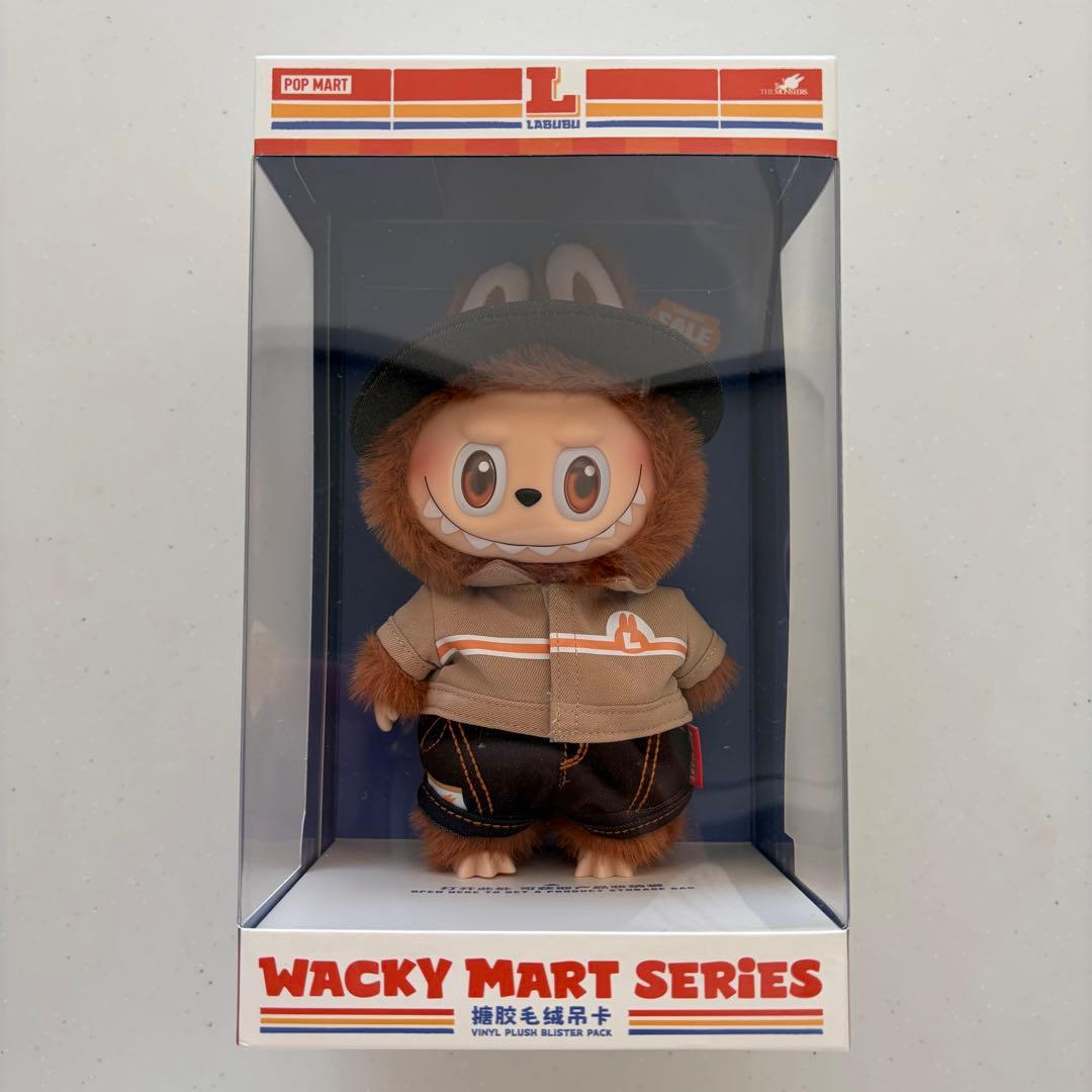 POPMART Labubu ラブブ　タイ限定　店員