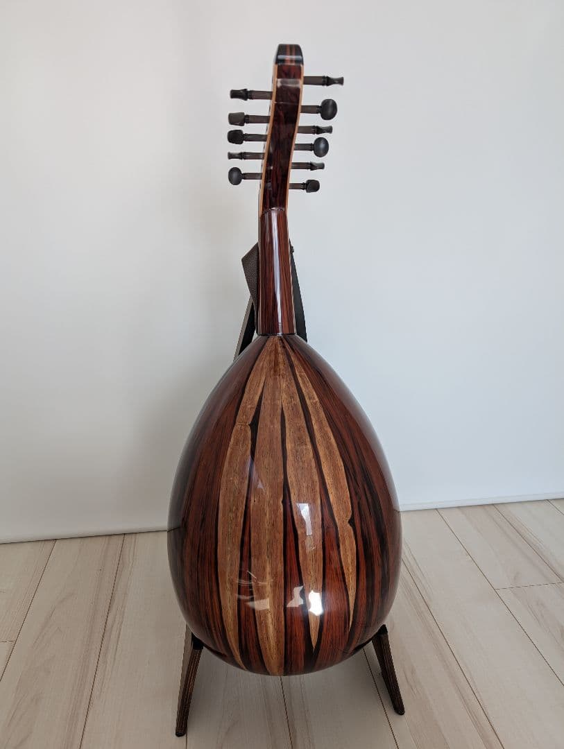 トルコのウード 木製 専用ケース付き