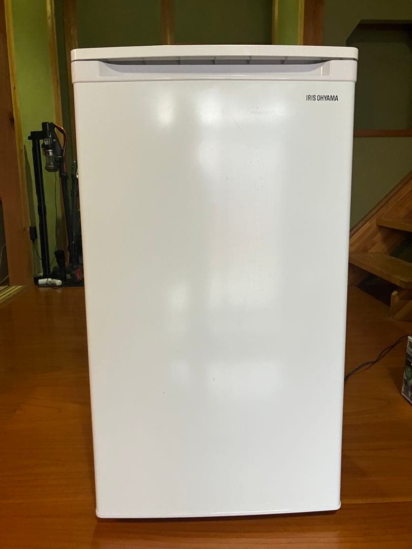 【美品】IRIS OHYAMA ノンフロン冷凍庫 (容量60L)