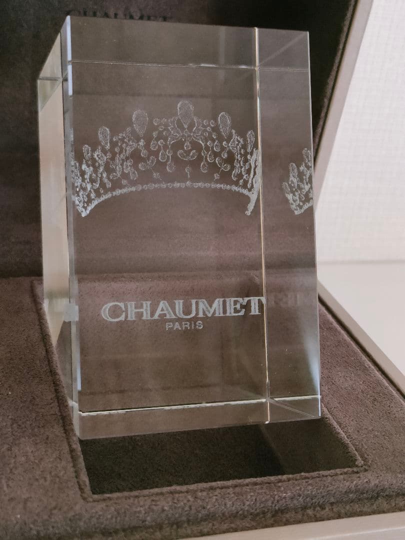 セール★新品未使用ショーメ☆ティアラ ロゴ クリスタルペーパーウェイト オブジェ