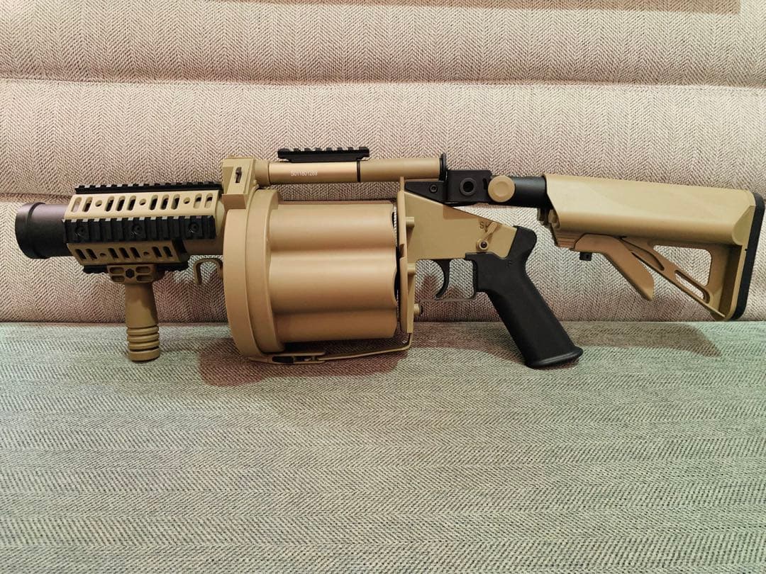 東京マルイ　グレネードランチャー　希少タンカラー