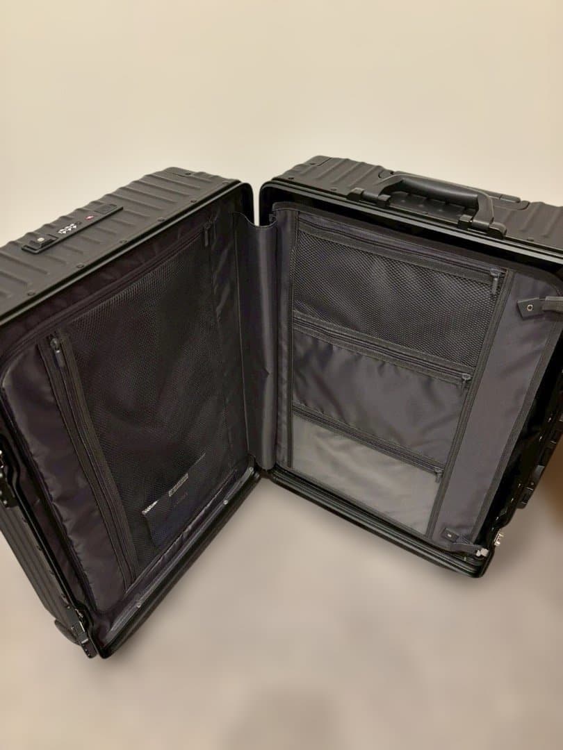 多機能キャリーケース【マットブラックM】B21
