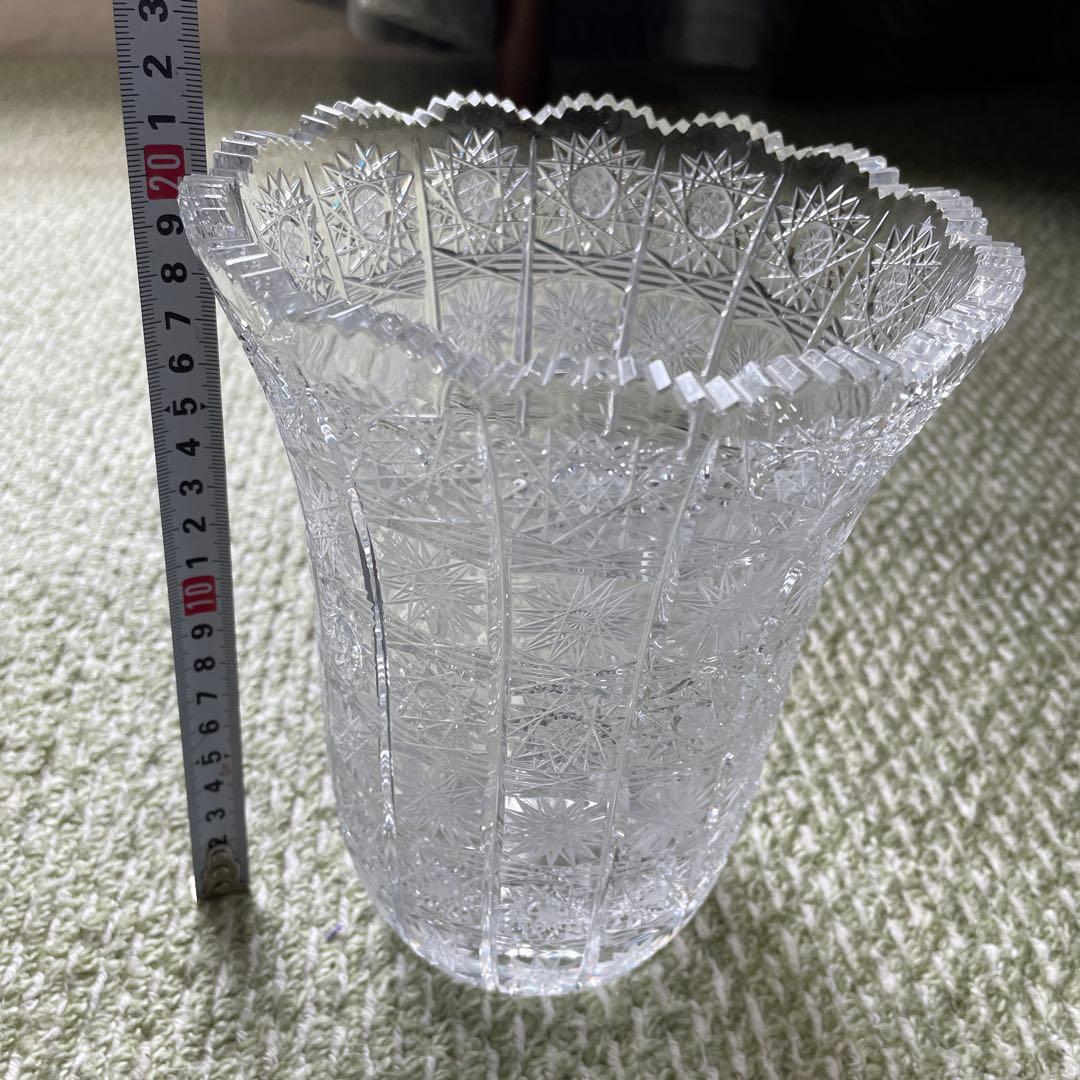 クリスタルガラス 花瓶 東ヨーロッパ　チェコ共和国製　輝く古董