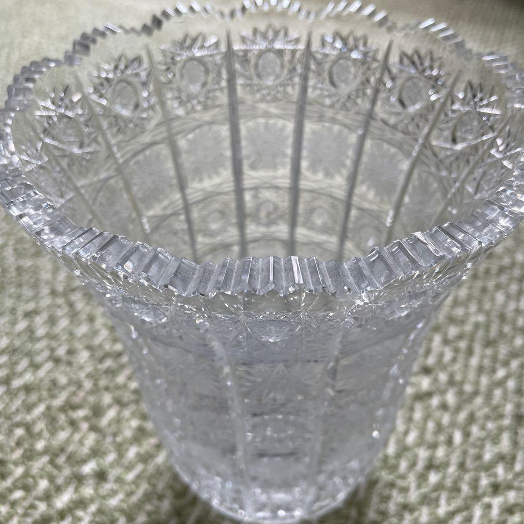 クリスタルガラス 花瓶 東ヨーロッパ　チェコ共和国製　輝く古董