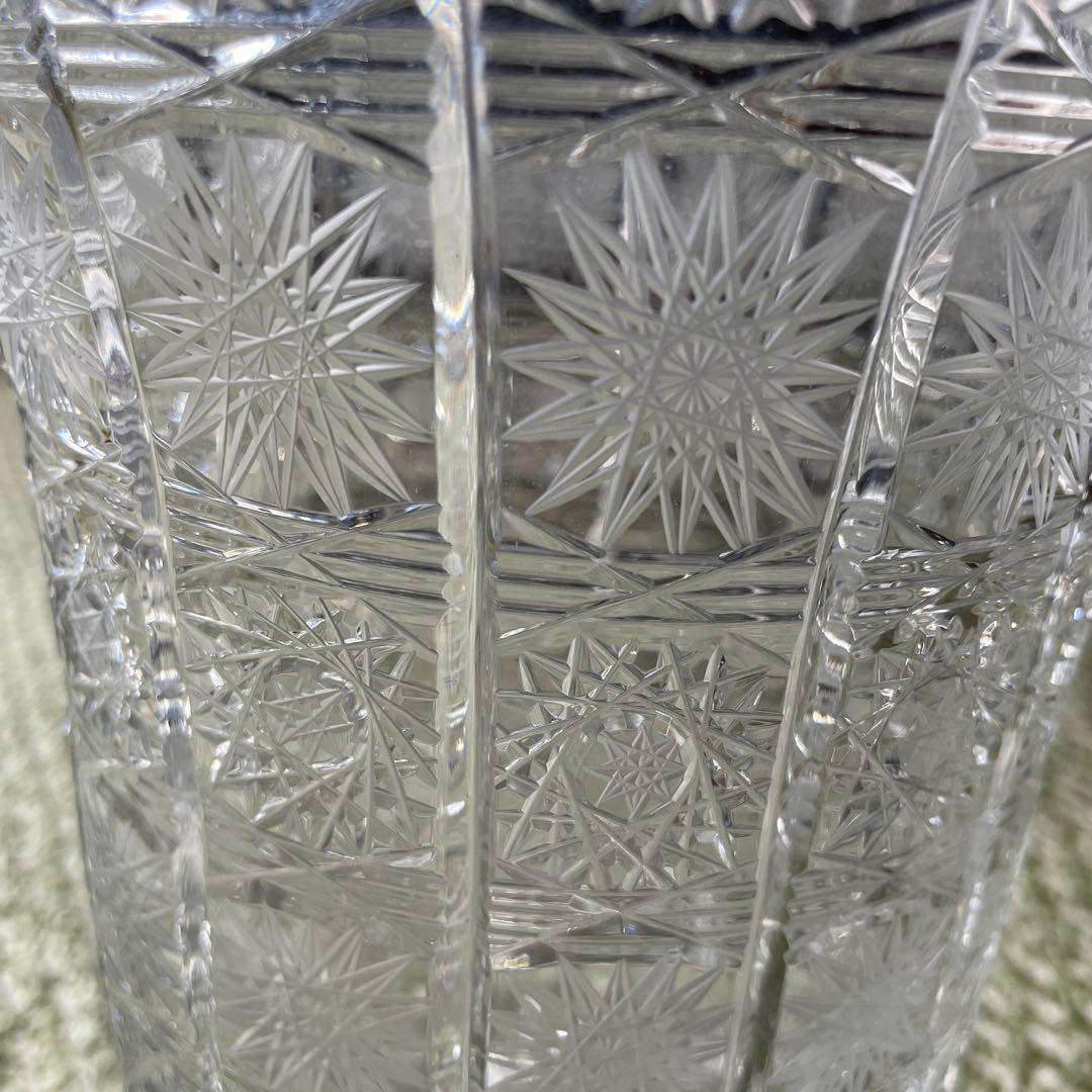 クリスタルガラス 花瓶 東ヨーロッパ　チェコ共和国製　輝く古董