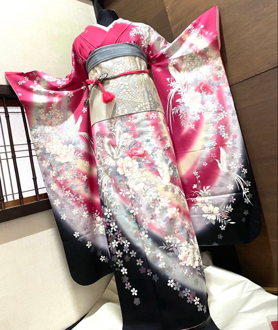 振袖 フルセット6点サイズM〜Ｌ熨斗吉祥花鳥蝶文　正絹売り切り終了