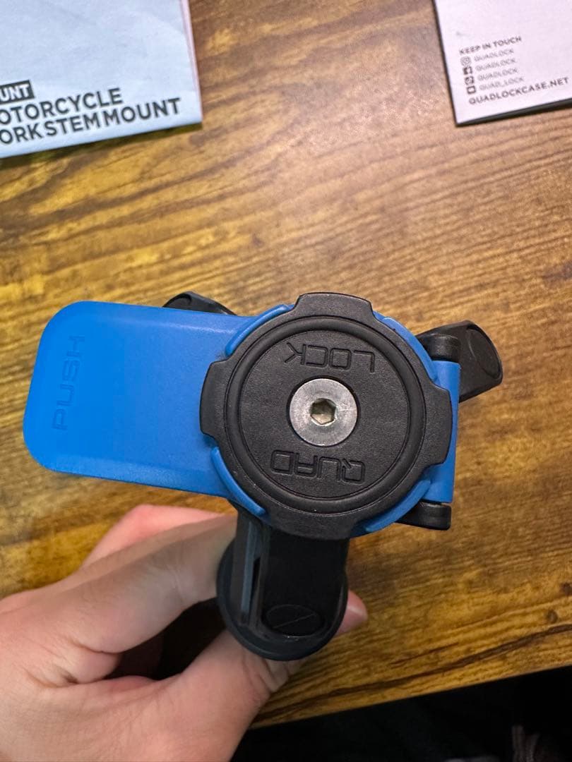 QUAD LOCK バイク用 フォークステムマウント ＋ 防振モジュール