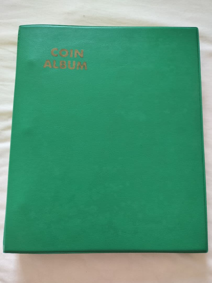 世界の コレクション アルバム 120枚+紙幣