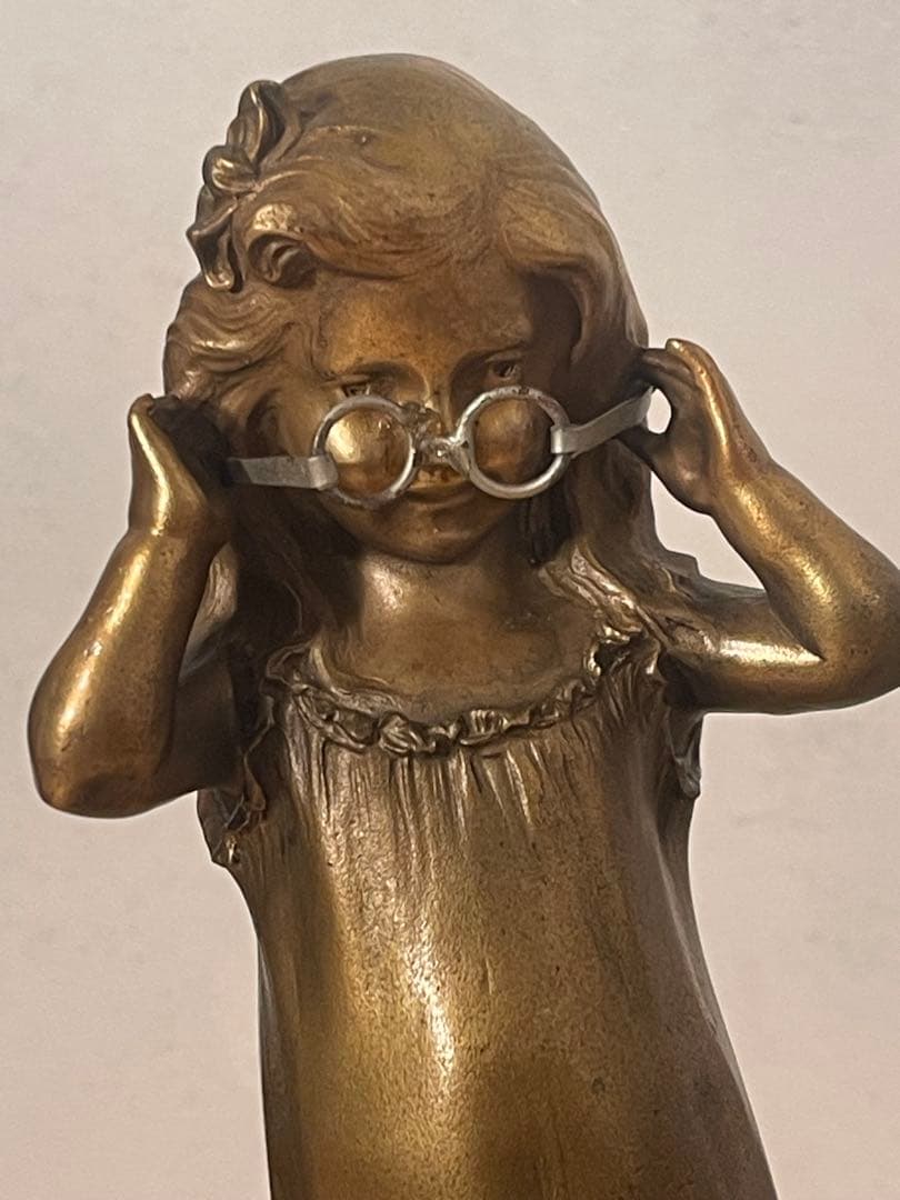 ブロンズ製少女像 メガネ付き
