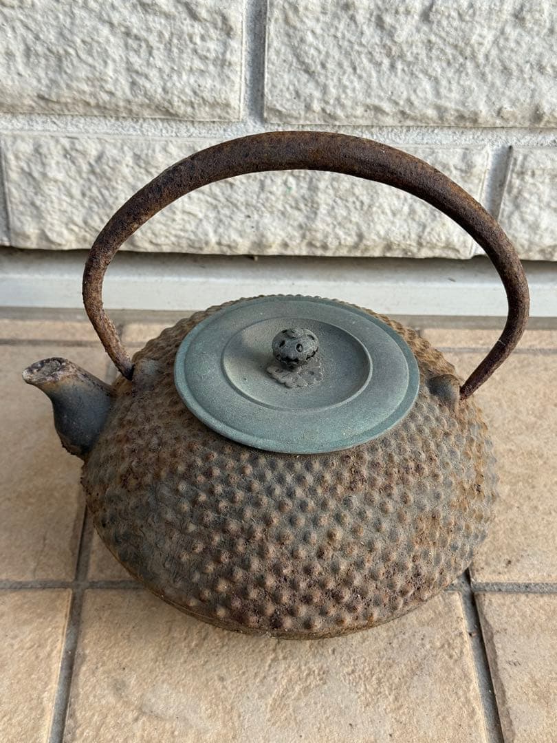 鋳鉄製 鉄瓶 凹凸デザイン