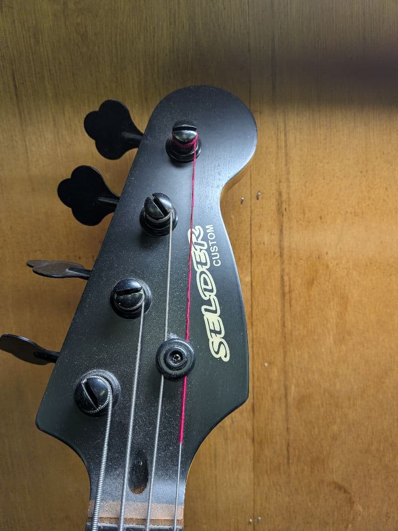 SELDERマッドブラック 4弦エレキベース