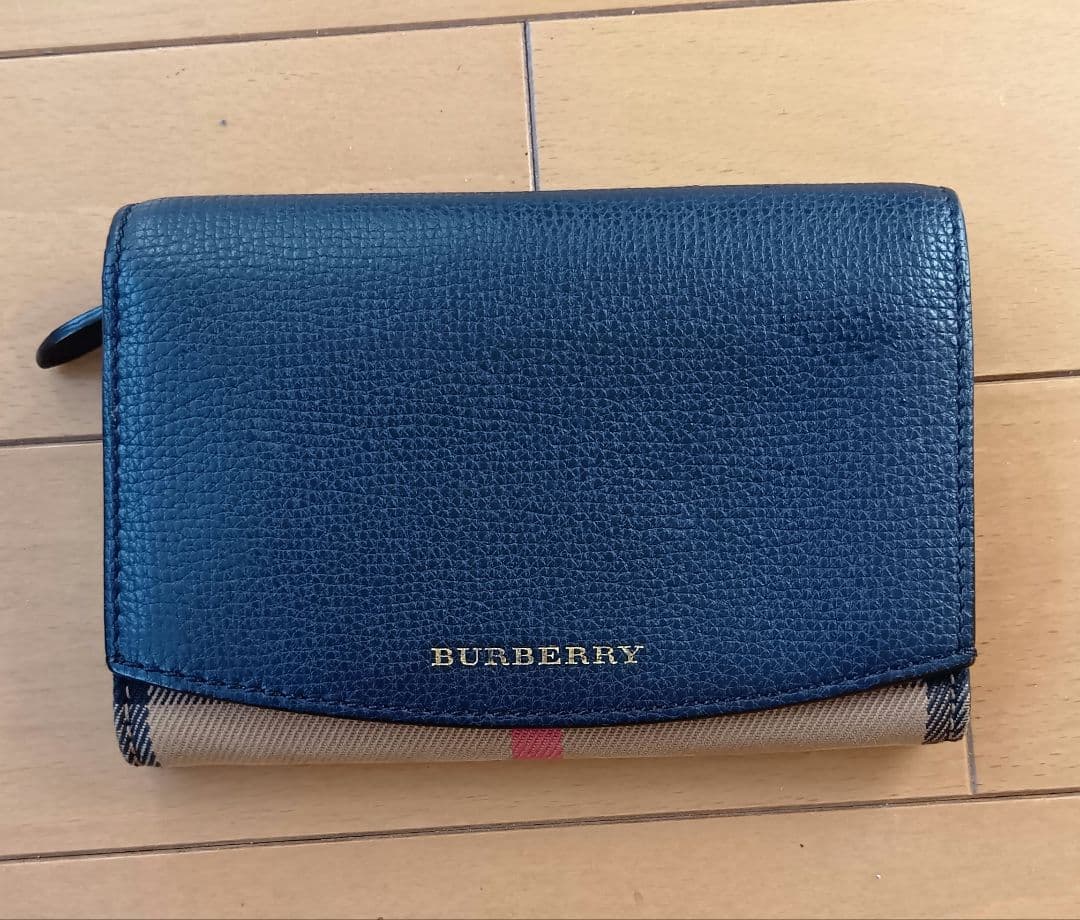 BURBERRY 二つ折り財布 ネイビー