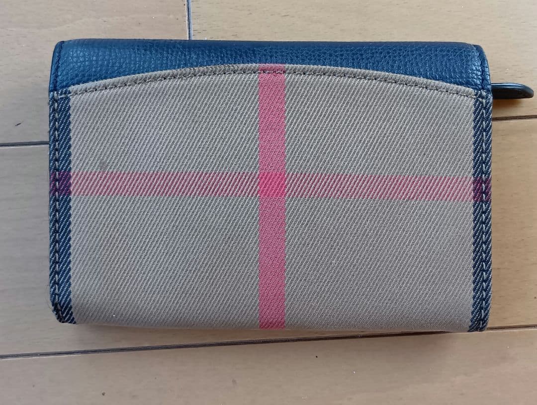 BURBERRY 二つ折り財布 ネイビー