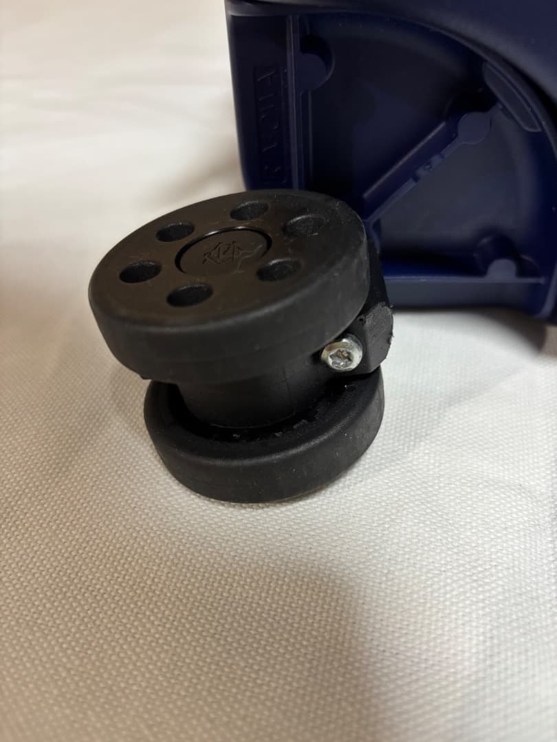 RIMOWA リモワ　エッセンシャル　　36L マットブルー