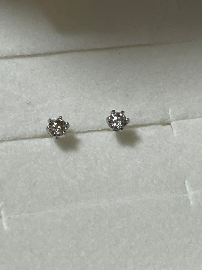 新品★カナル4℃★一粒★キラキラ★ダイヤモンドピアス