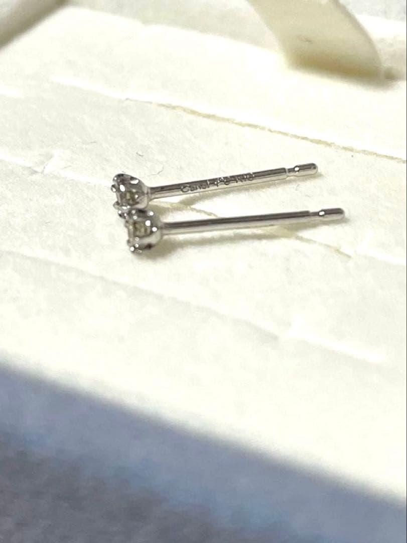 新品★カナル4℃★一粒★キラキラ★ダイヤモンドピアス