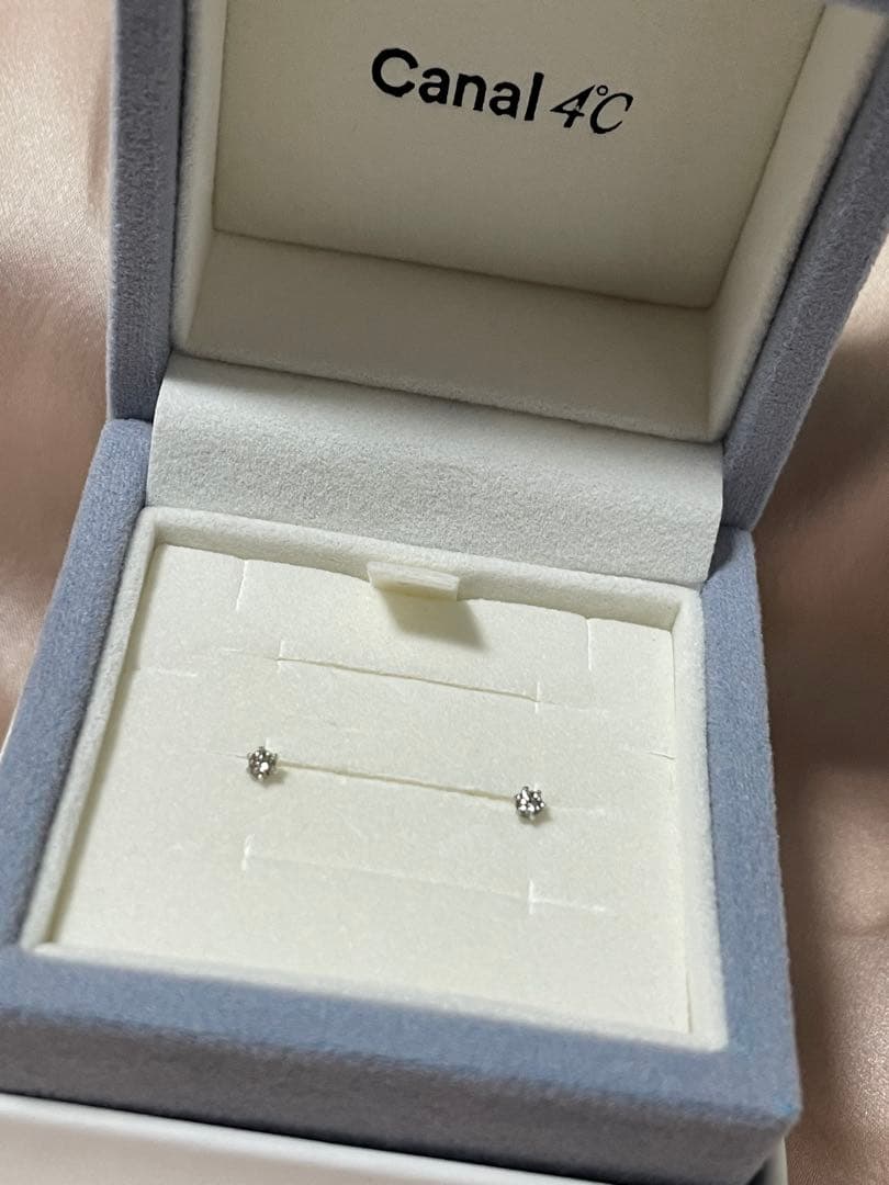 新品★カナル4℃★一粒★キラキラ★ダイヤモンドピアス