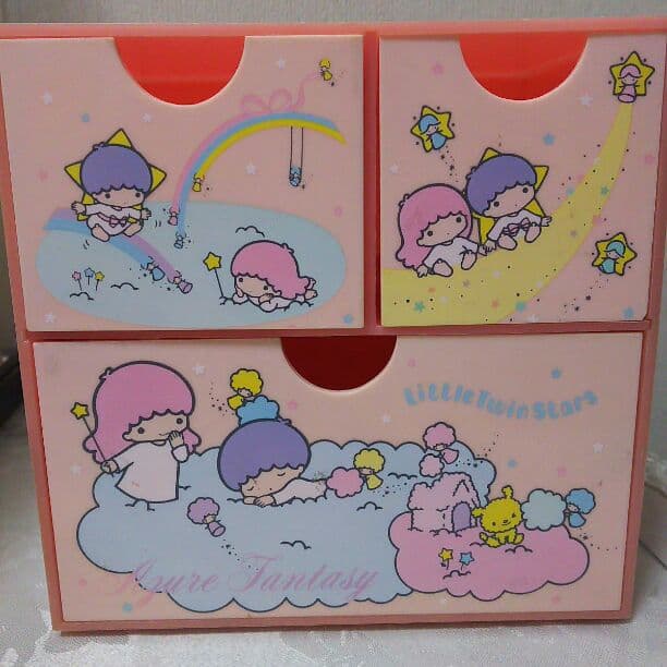 キキララ☆1976年　レトロ小物入れ　プラチェスト