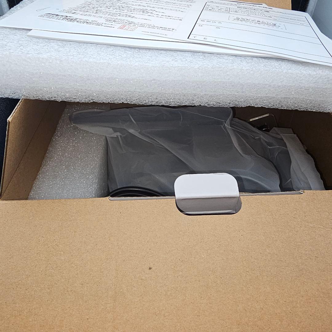 BELLOF ソーラーバッテリー防犯カメラ ST-598-6M-20X《未使用》