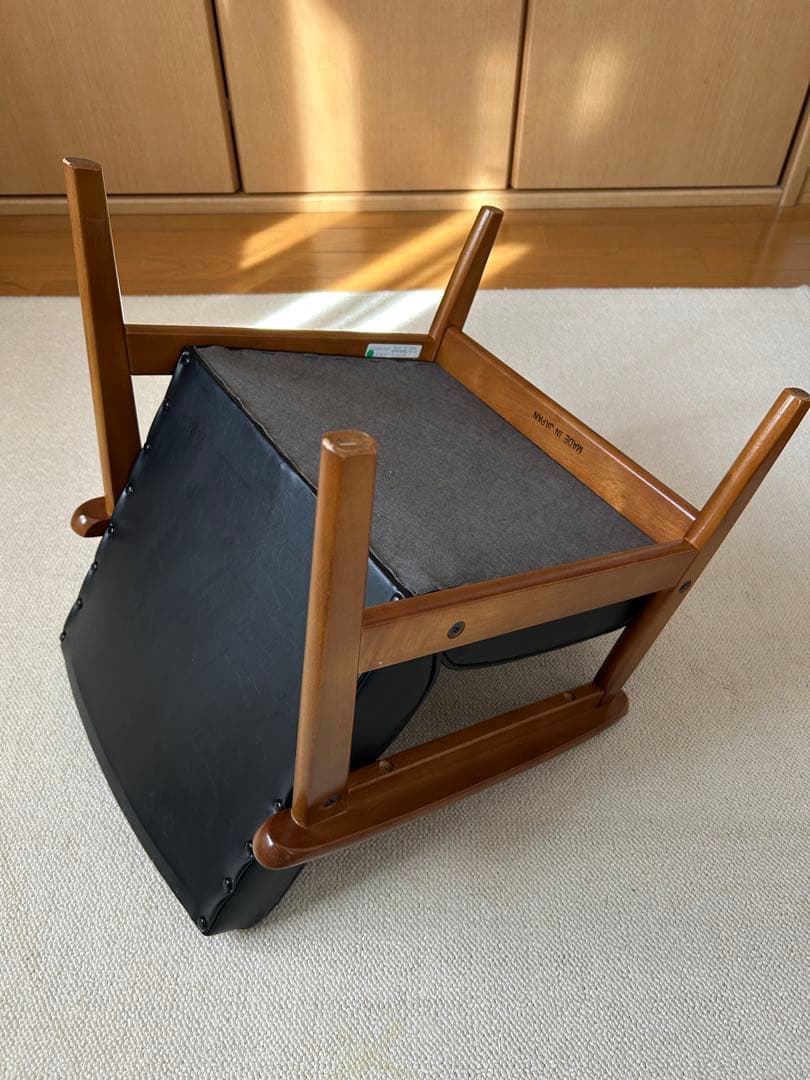 カリモク60 Kチェアミニ　ブラック