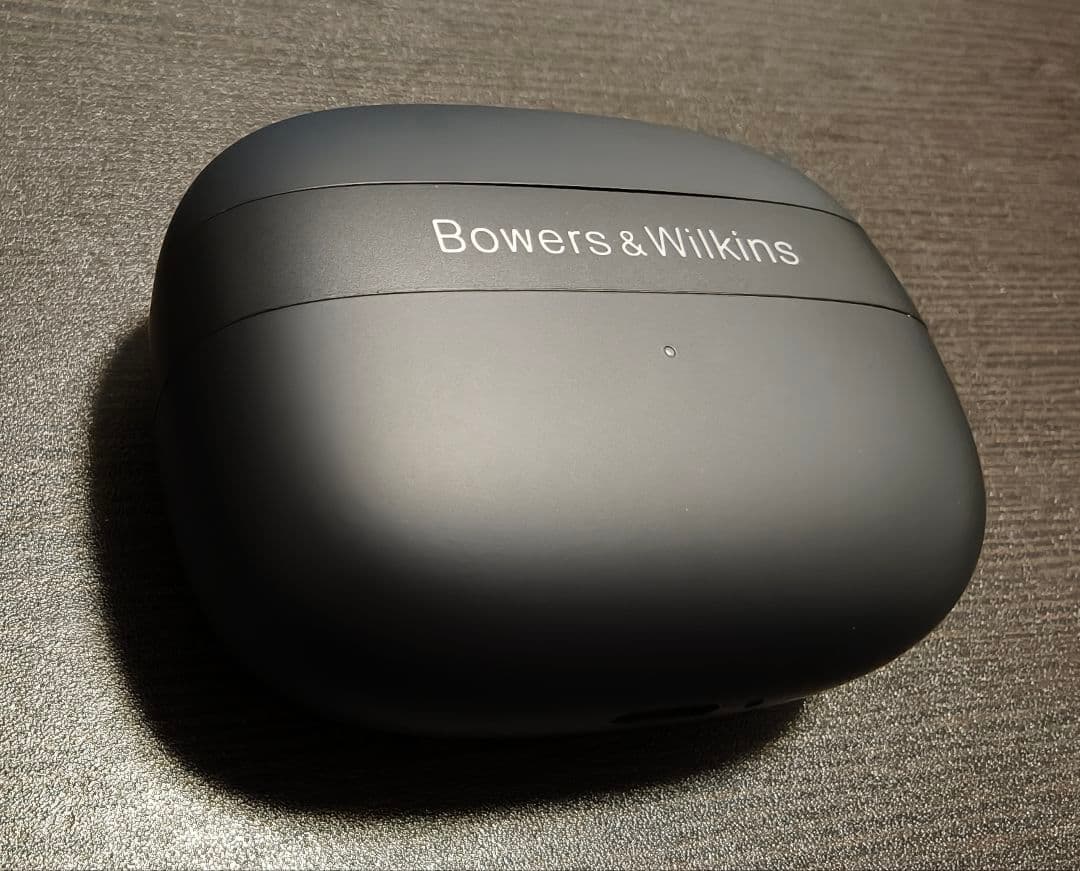 Bowers & Wilkins Pi8 ワイヤレスイヤホン
