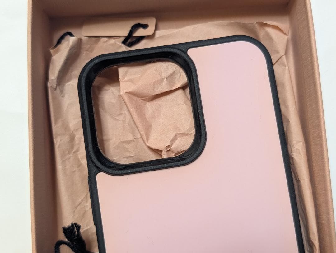 MIU MIU　ミュウミュウ　iPhone 13 PRO　スマホケース