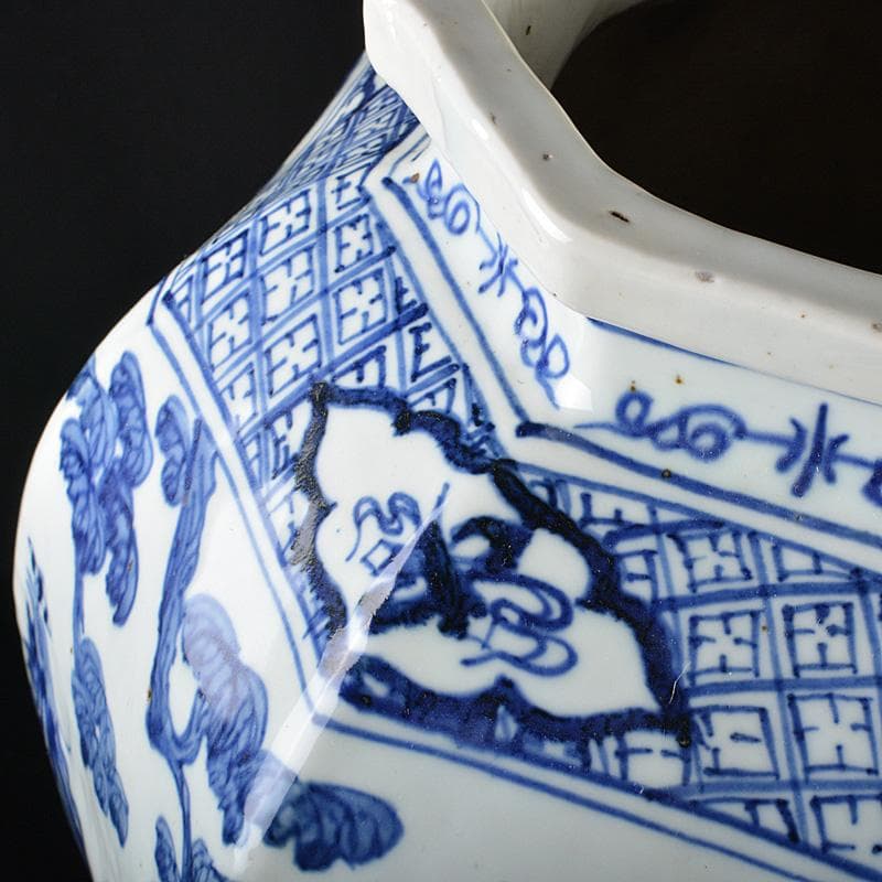 中国　景徳鎮製款　青花　神獣花文　八角面取瓶　高さ約48cm　V　R7338F