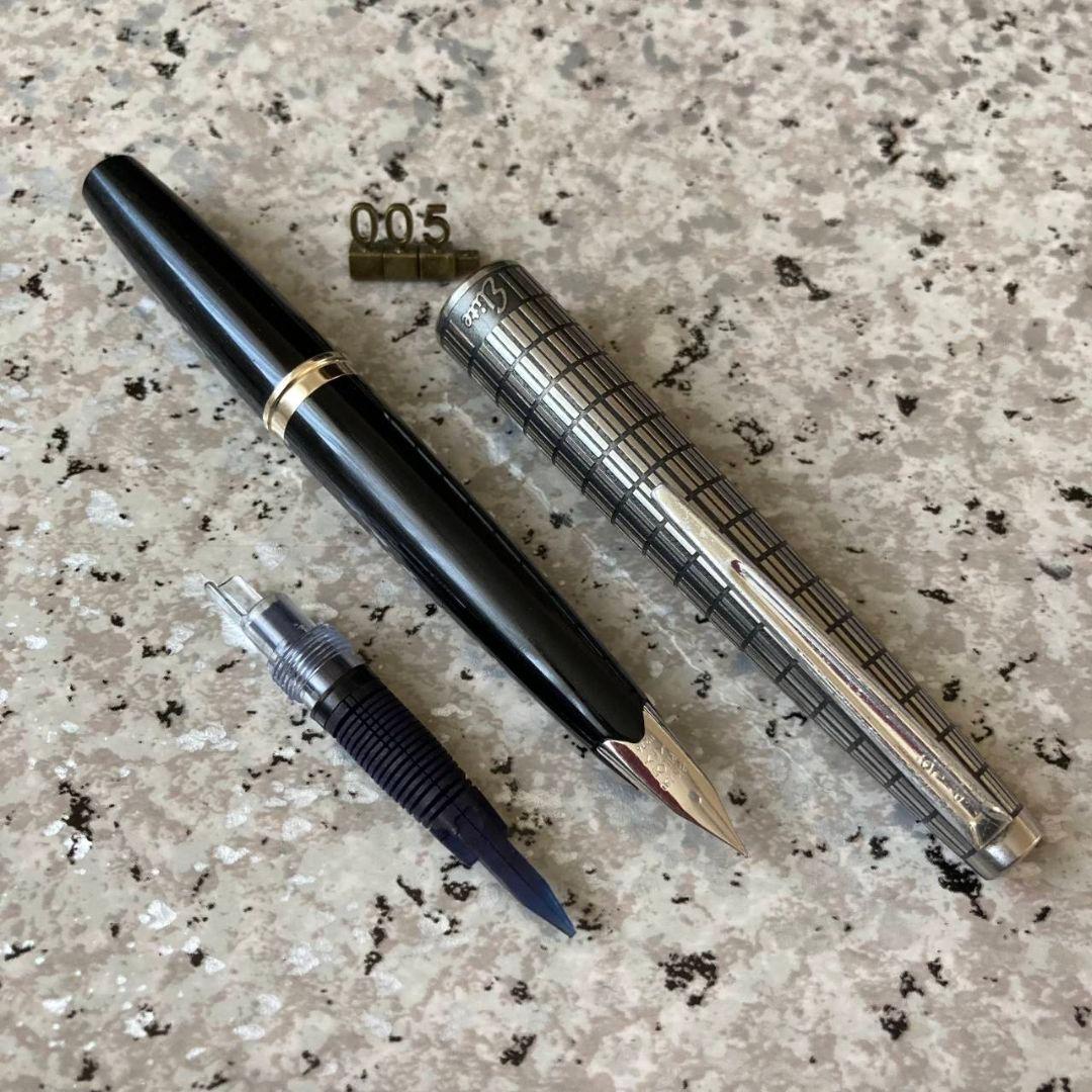 #005 オーバーホール済み 万年筆 PILOT 半格子 エリート 14k