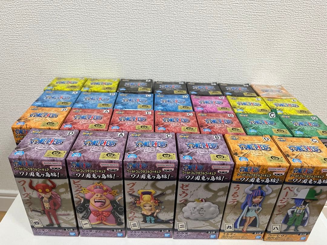 ワンピース　ワールドコレクタブルフィギュア