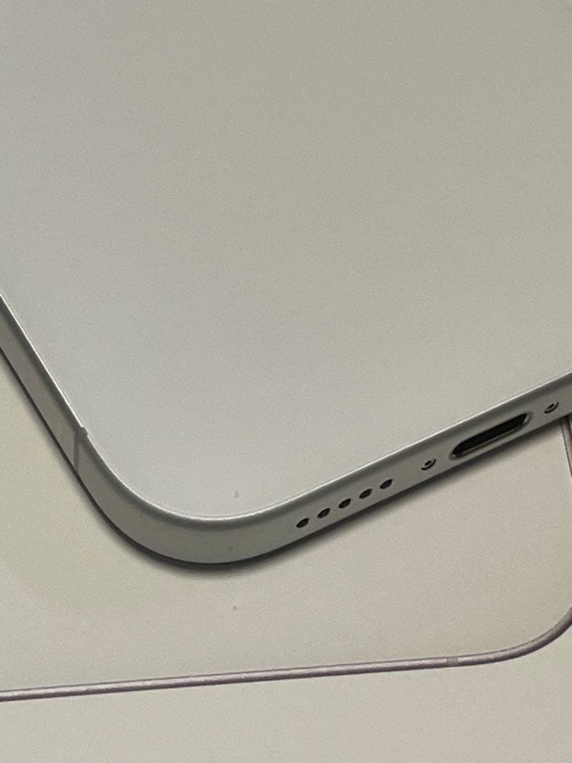 【美品】iPhone16 128Gホワイト本体 （SIMフリー、Bat100%）
