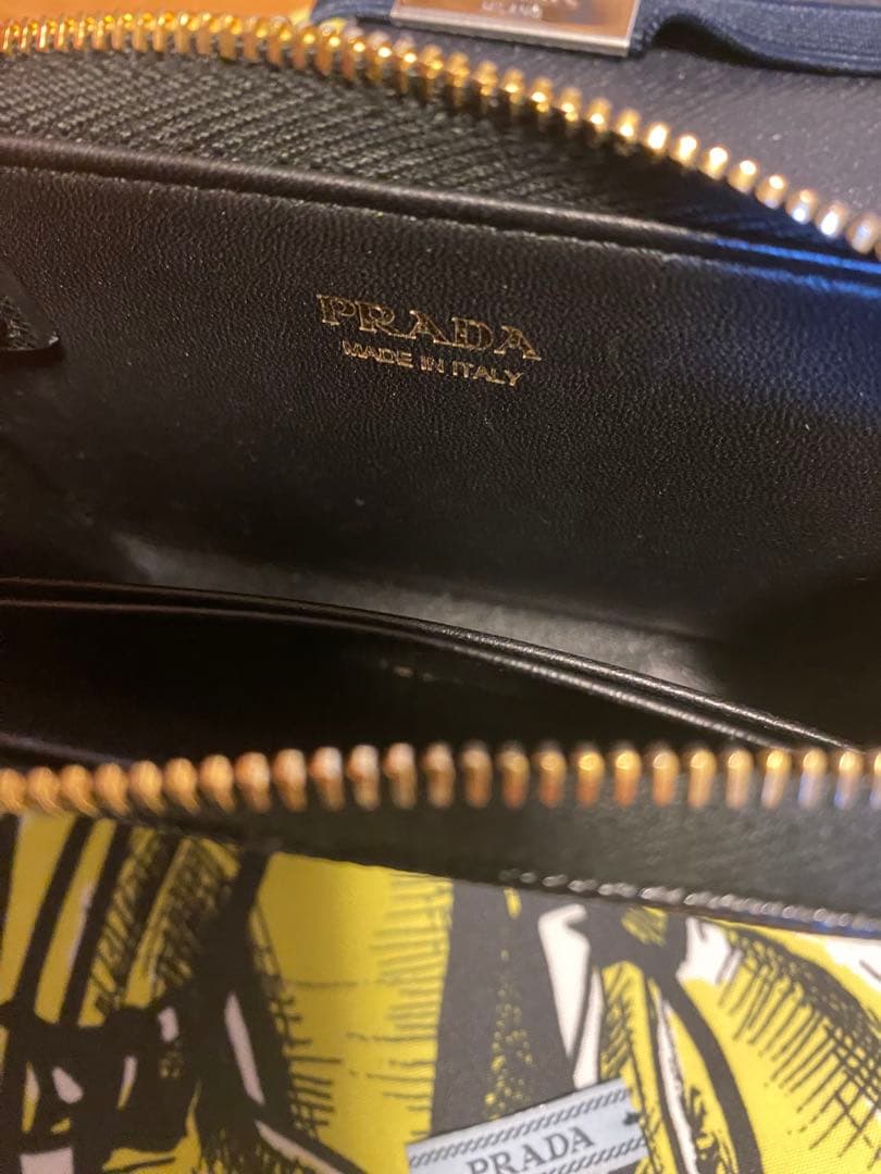 ◆プラダキーリング付きケース◆