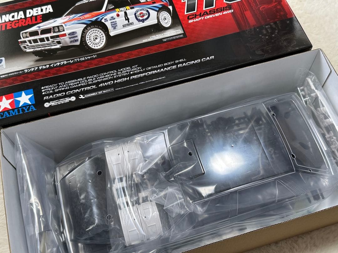 タミヤ　ランチアデルタインテグラーレ（TT-02シャーシ）