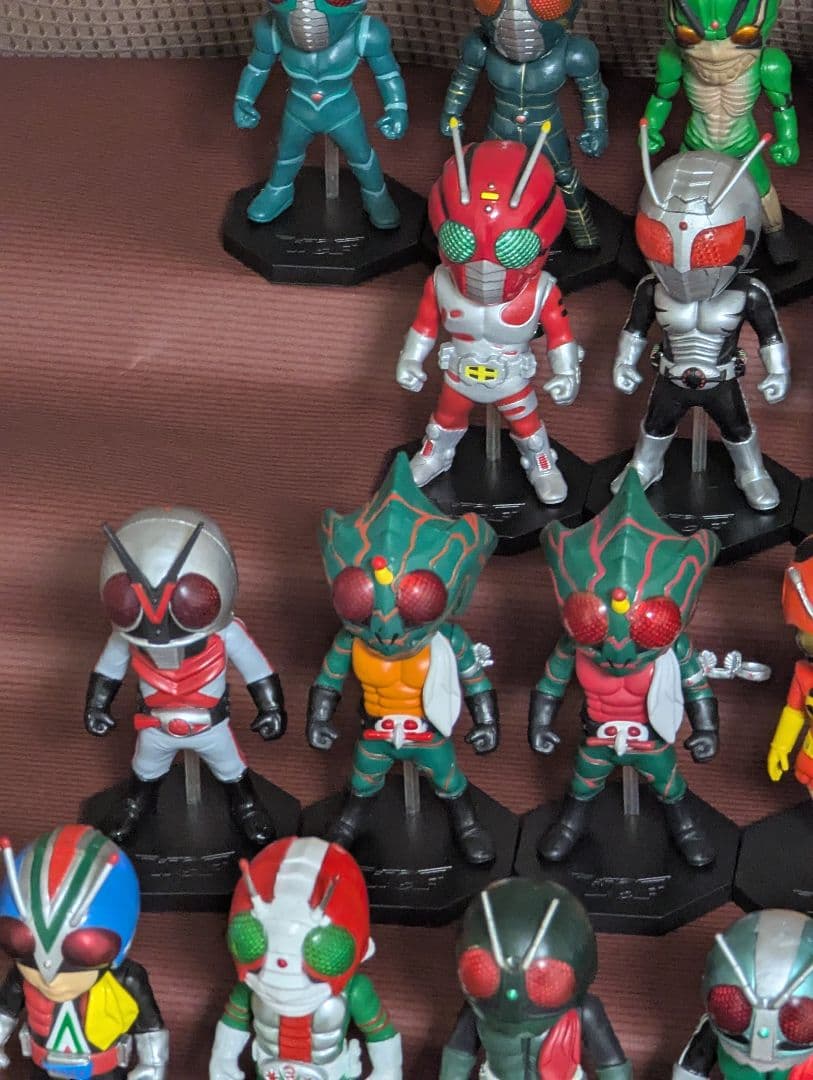 仮面ライダーワールドコレクタブルフィギュア　昭和•ネオライダー　22体