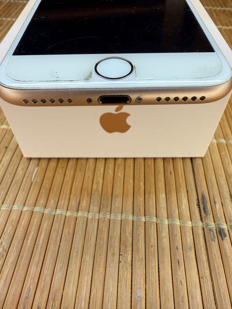 iPhone8 64GB ゴールド