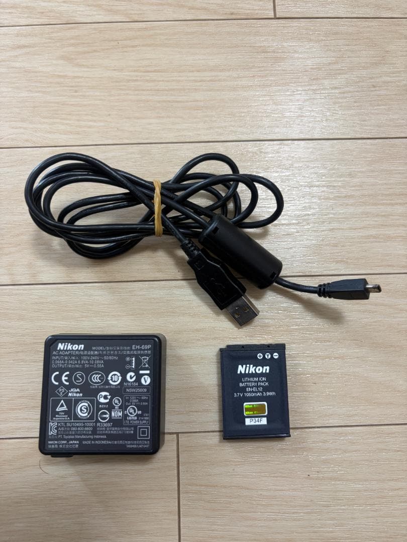 Nikon COOLPIX S6200 レッド コンパクトデジタルカメラ